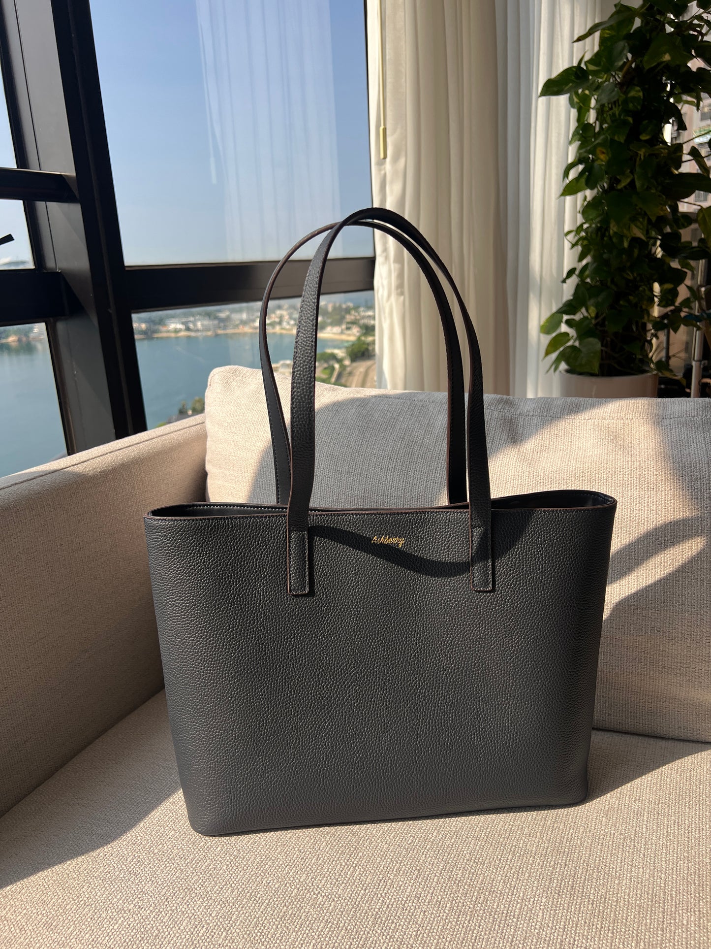 Ashberry Smart Tote Bag