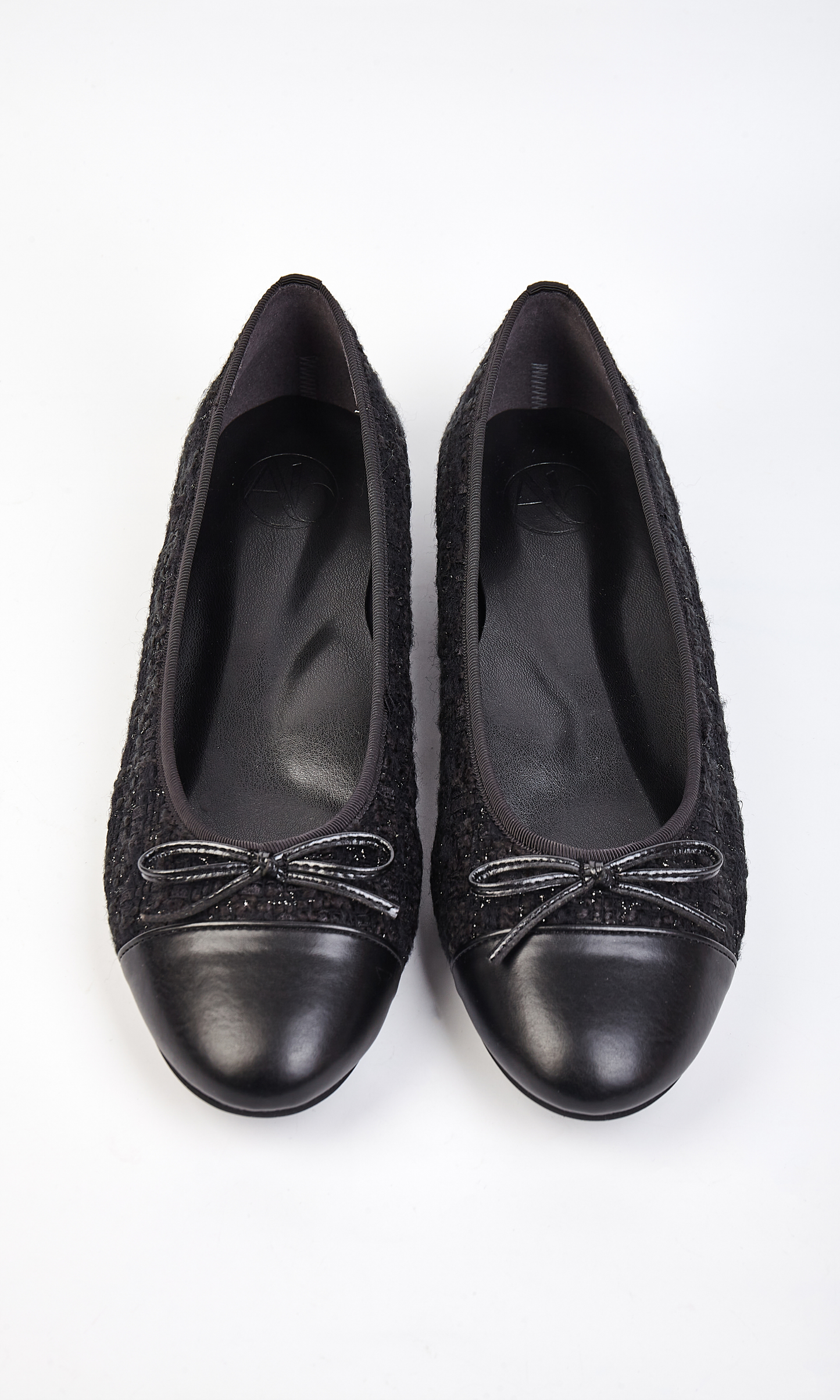 黑呢雲朵平底鞋