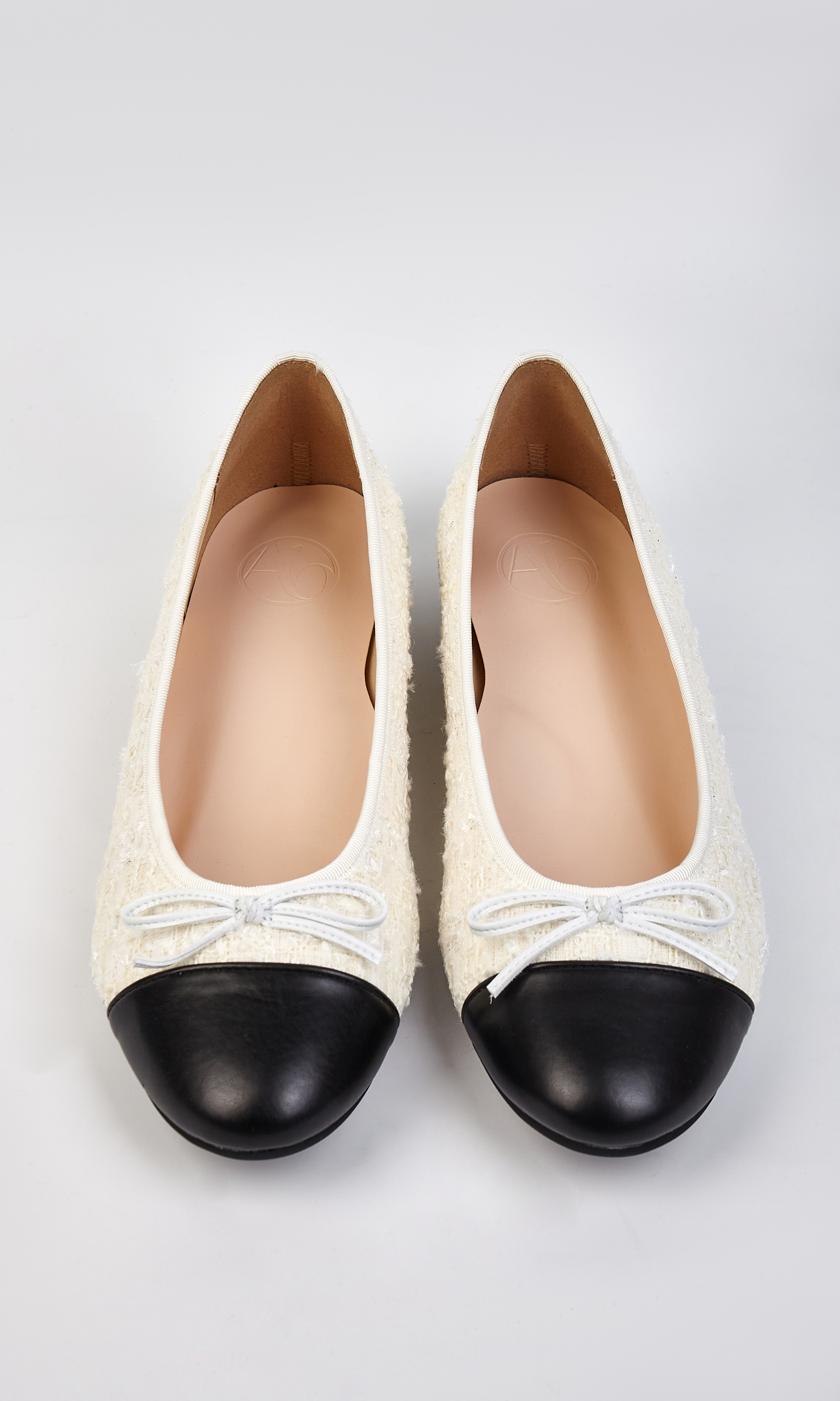 白呢雲朵平底鞋