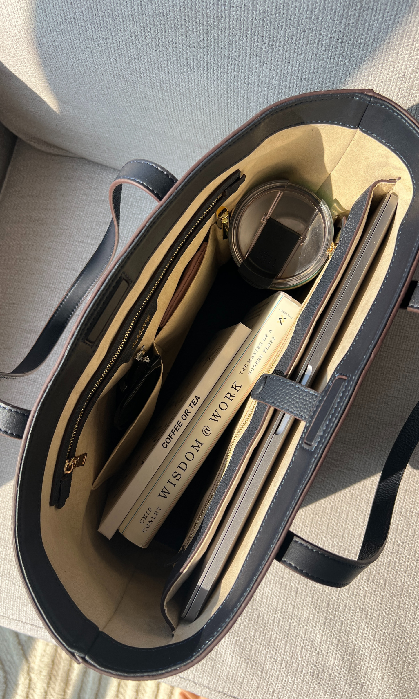 Ashberry Smart Tote Bag